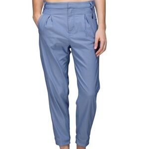 Lululemon Get It On Pleated Pant in Cove Light Blue Size 6